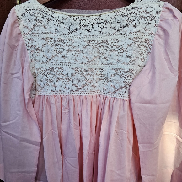 Vintage Linda Underlovelies Pink Nightgown - Picture 2 of 5